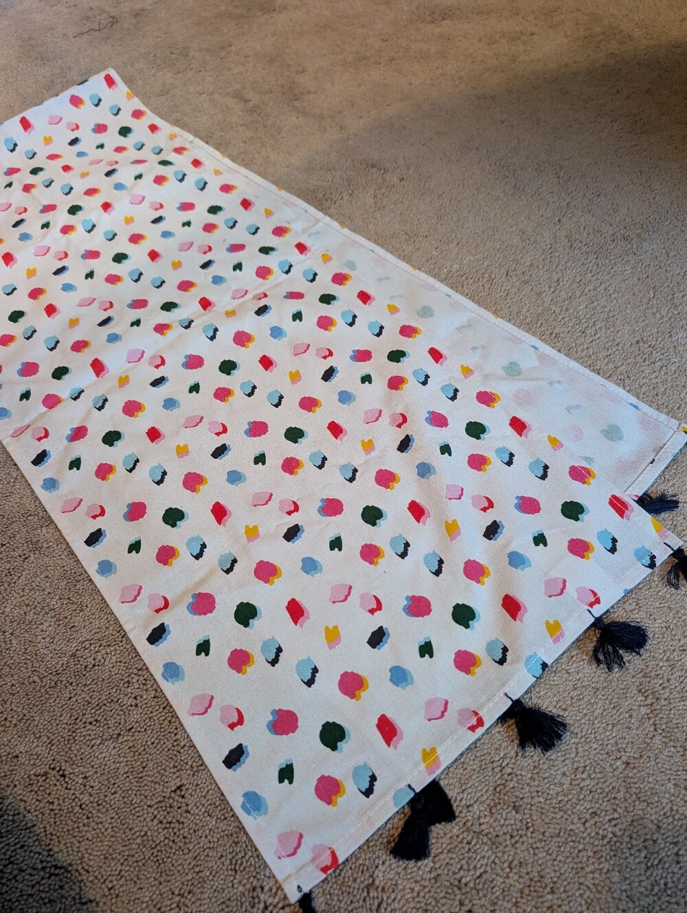 Packed Party Cotton Tableruner